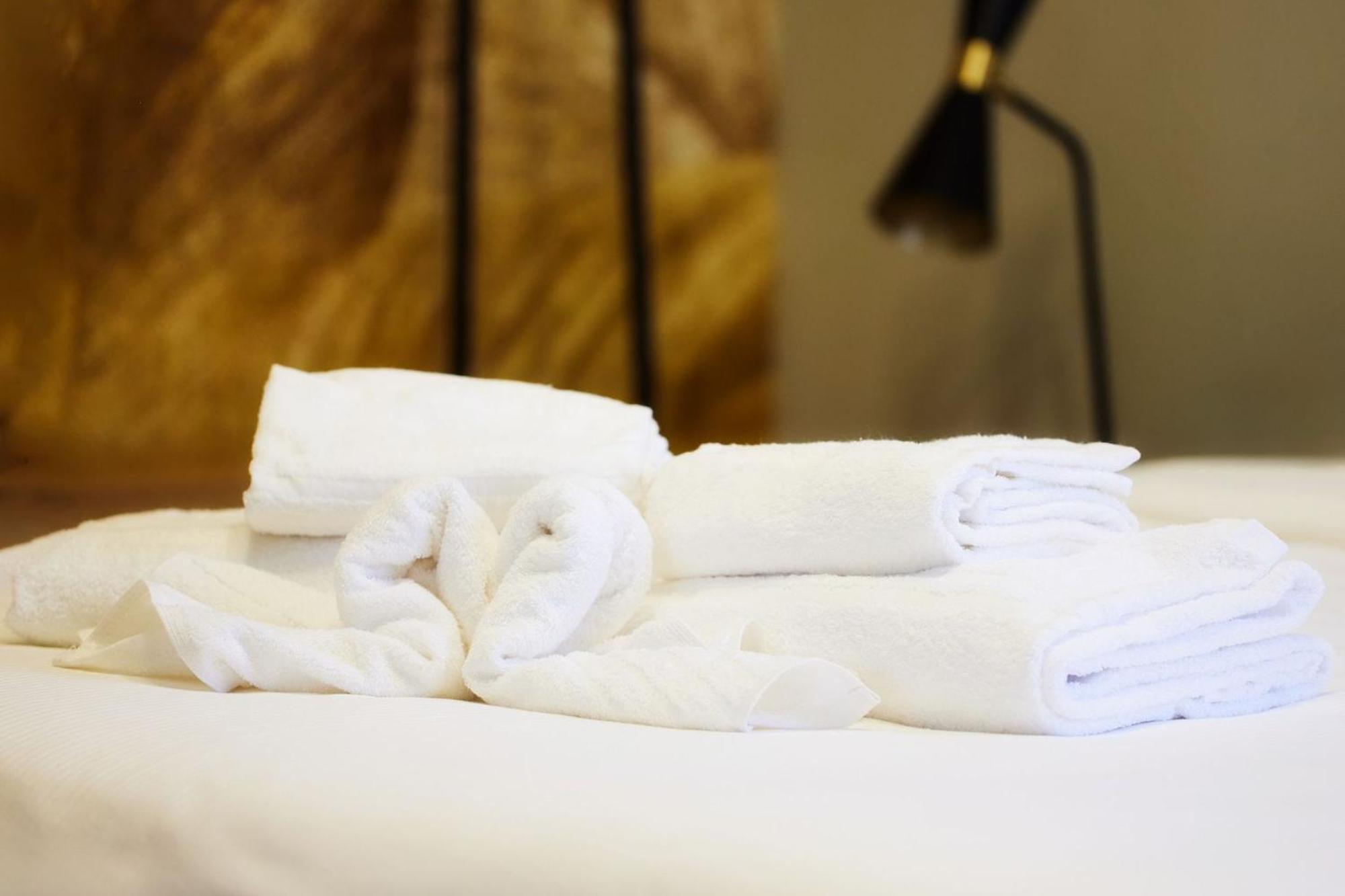 Sant'Ambrogio Charme Apartment Милано Екстериор снимка