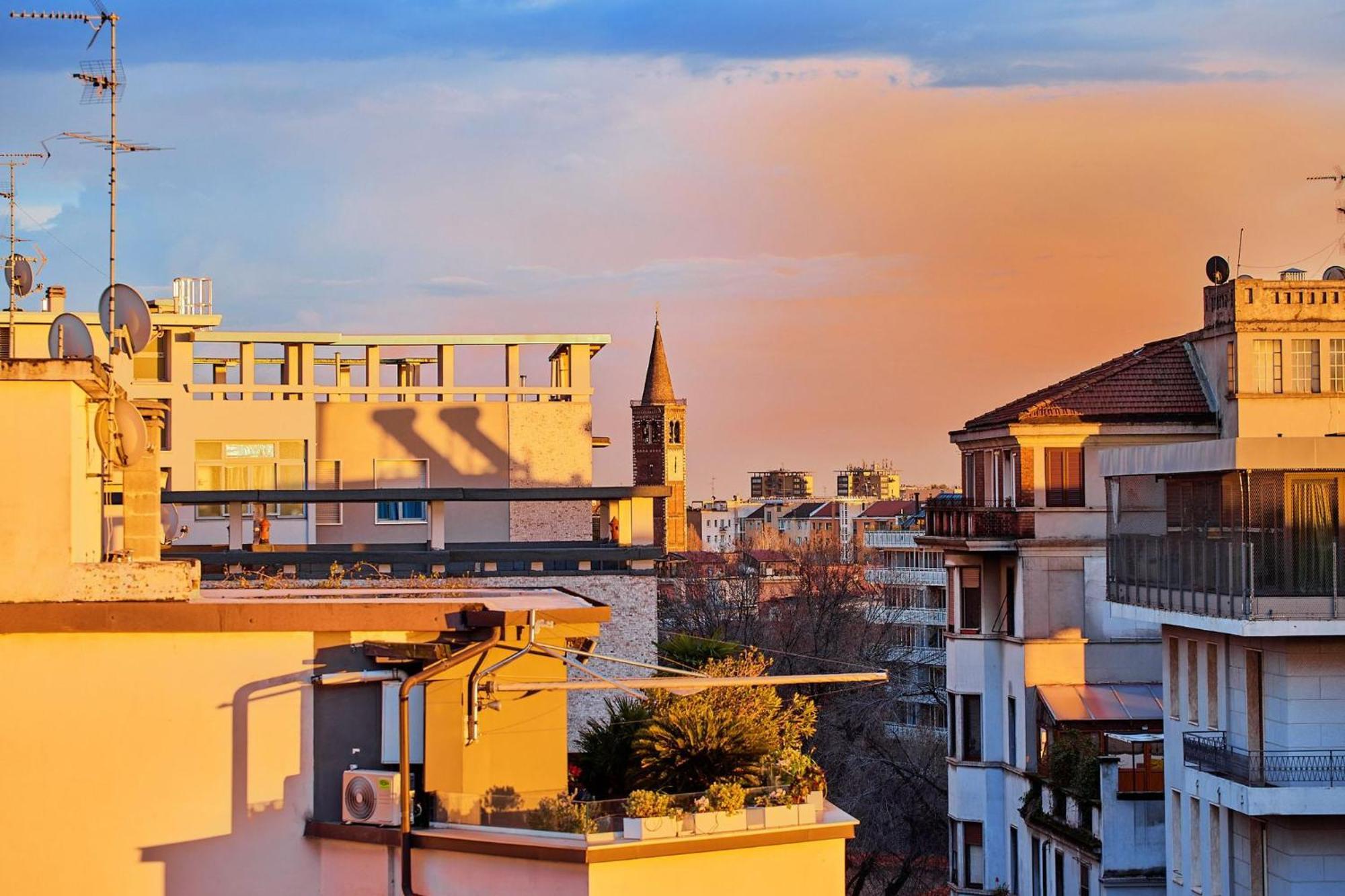 Sant'Ambrogio Charme Apartment Милано Екстериор снимка