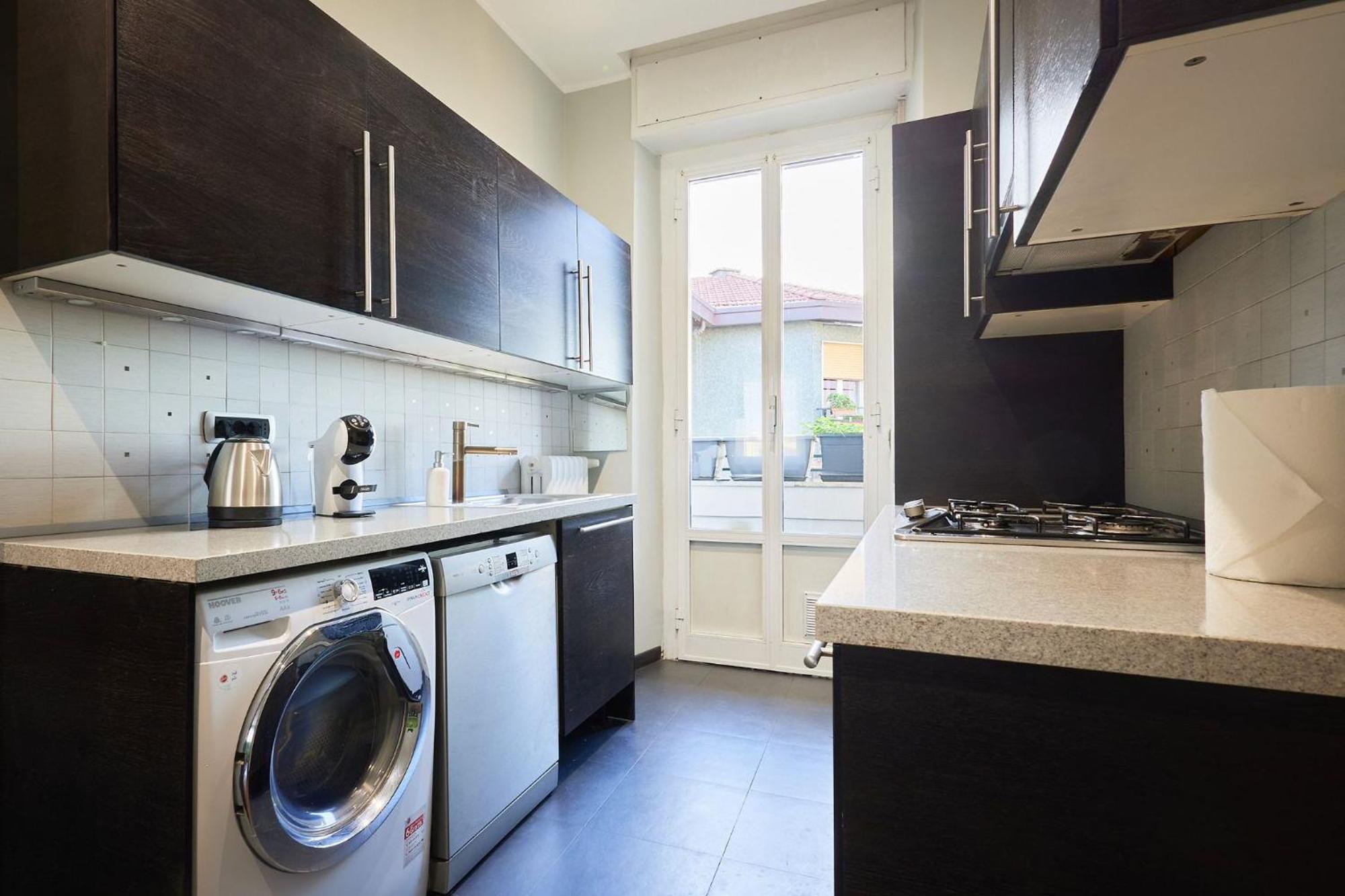 Sant'Ambrogio Charme Apartment Милано Екстериор снимка