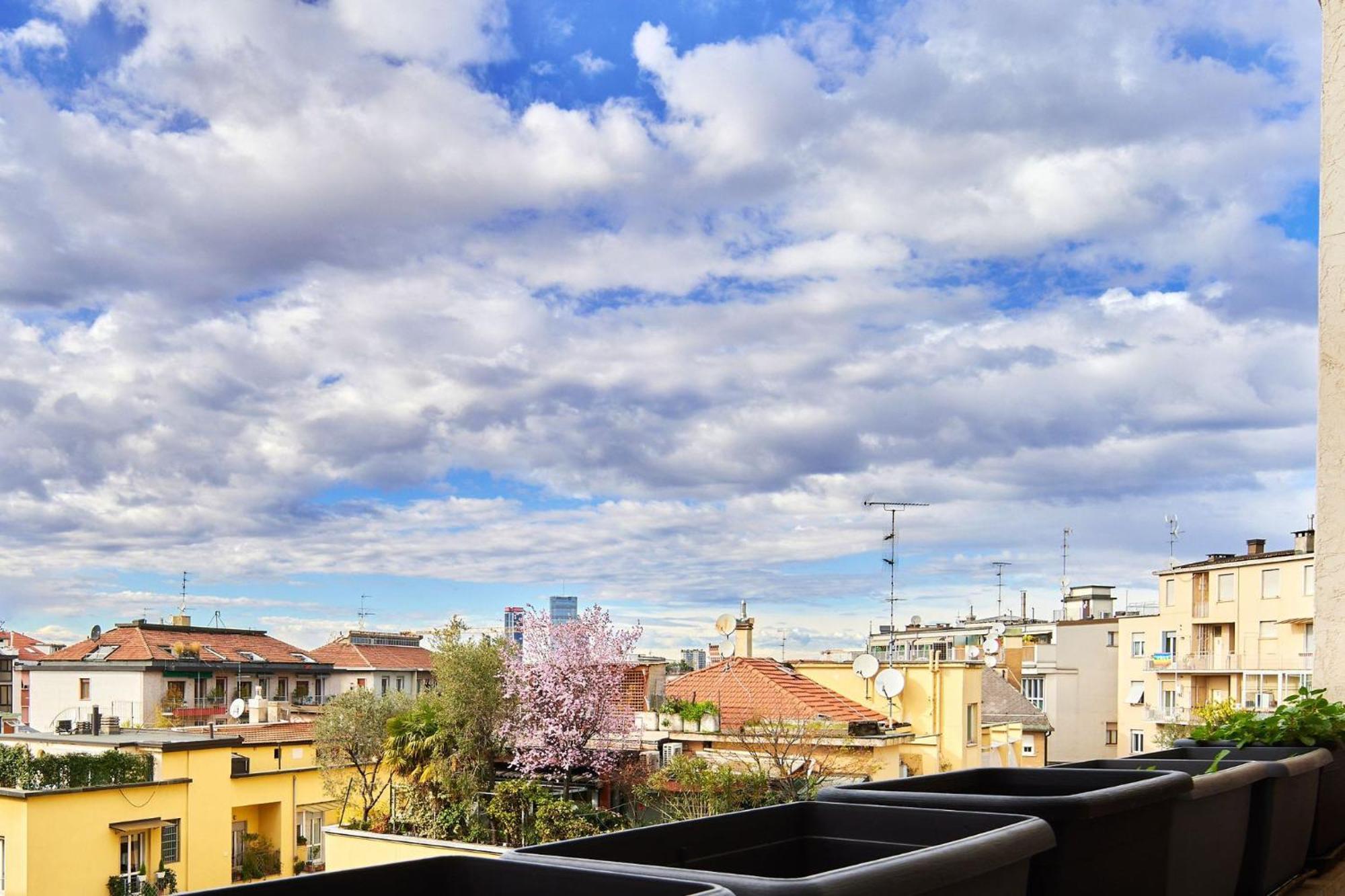 Sant'Ambrogio Charme Apartment Милано Екстериор снимка