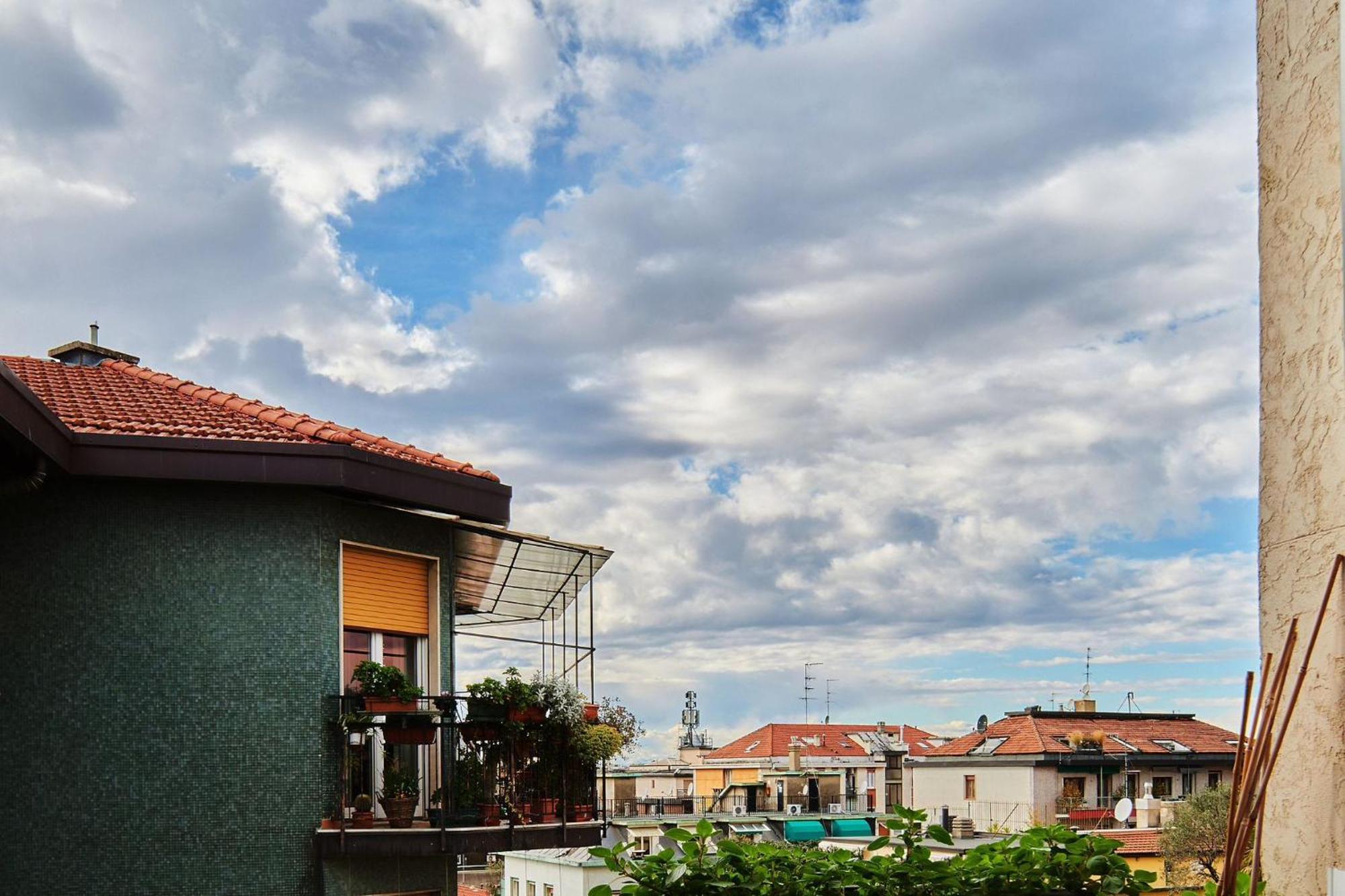 Sant'Ambrogio Charme Apartment Милано Екстериор снимка